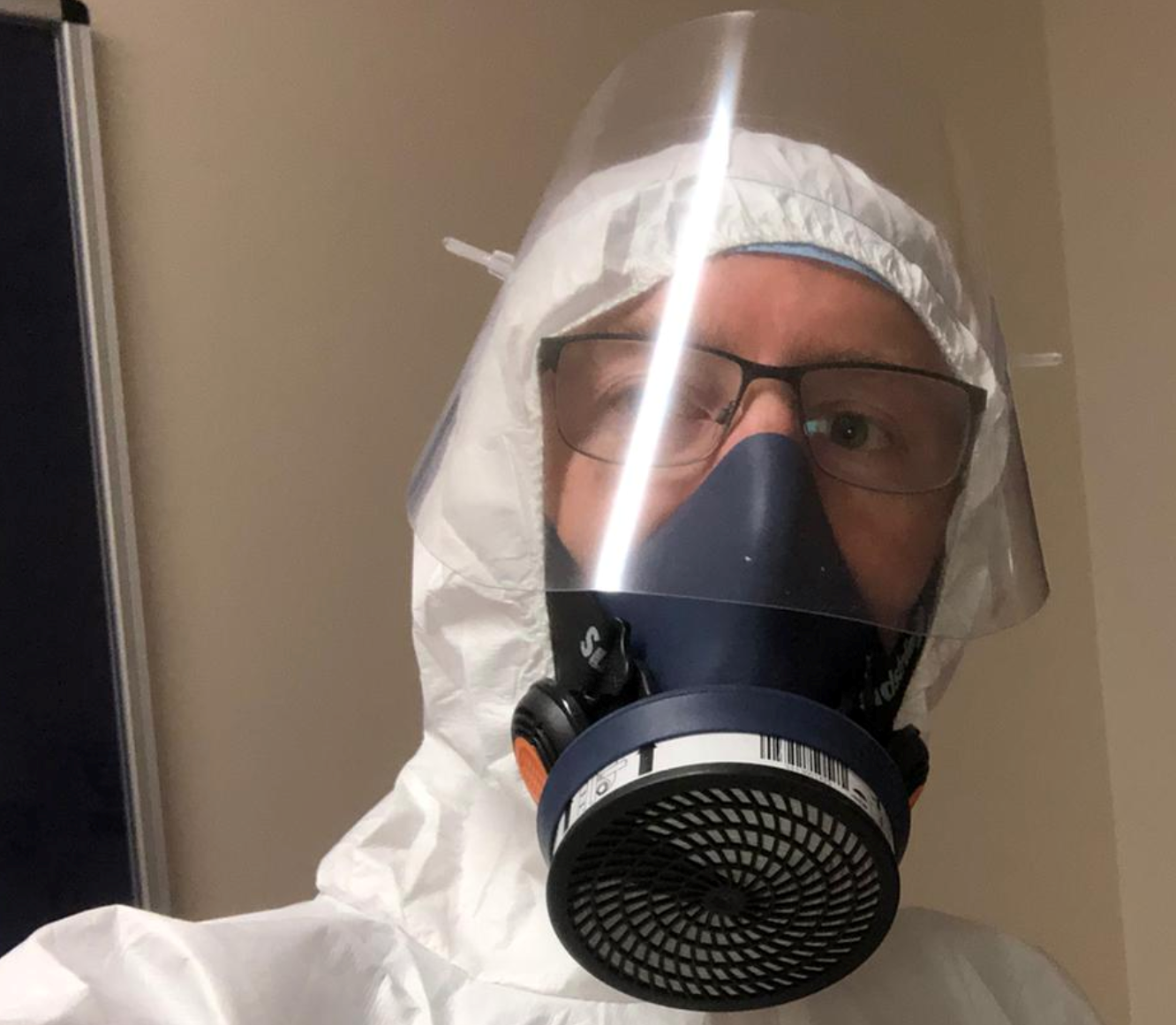 dan-and-mask.png dan-and-mask.png